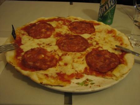 Gluten-free pizza in Voglia di Pizza @ Rome, Italy.