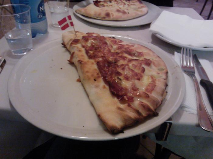 Gluteeniton calzone @ Voglia di Pizza, Rooma