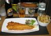 Perinteinen, gluteeniton fish &amp; chips Oliver's Fish &amp; Chipsillä Lontoossa. Ja oli muuten annoksilla kokoa.