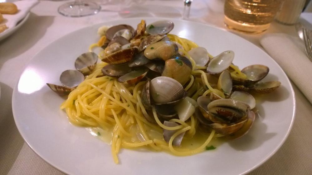 Simpukkapasta Al Mercanto -ravintolassa