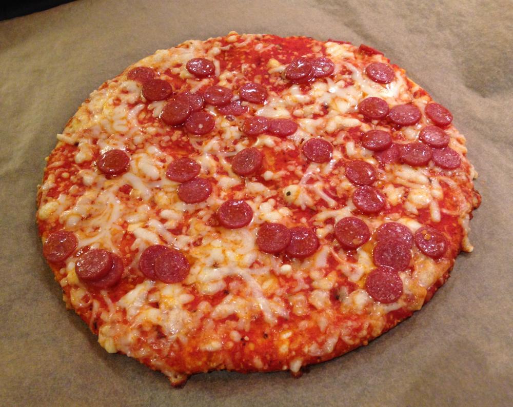 Moilasen gluteeniton salamipizza. On muuten hyvä!