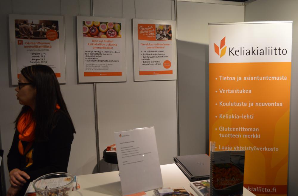 Keliakialiitto jakoi tietoa ravitsemusalan ammattilaisille. Ja herkullisia karkkeja.