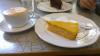 Gluteeniton appelsiini-kookoskakku @Tricafe, Praha