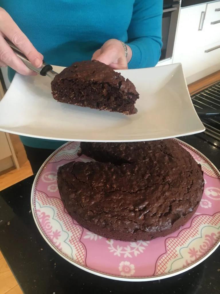 Ihana gluteeniton suklaabrownie kakku